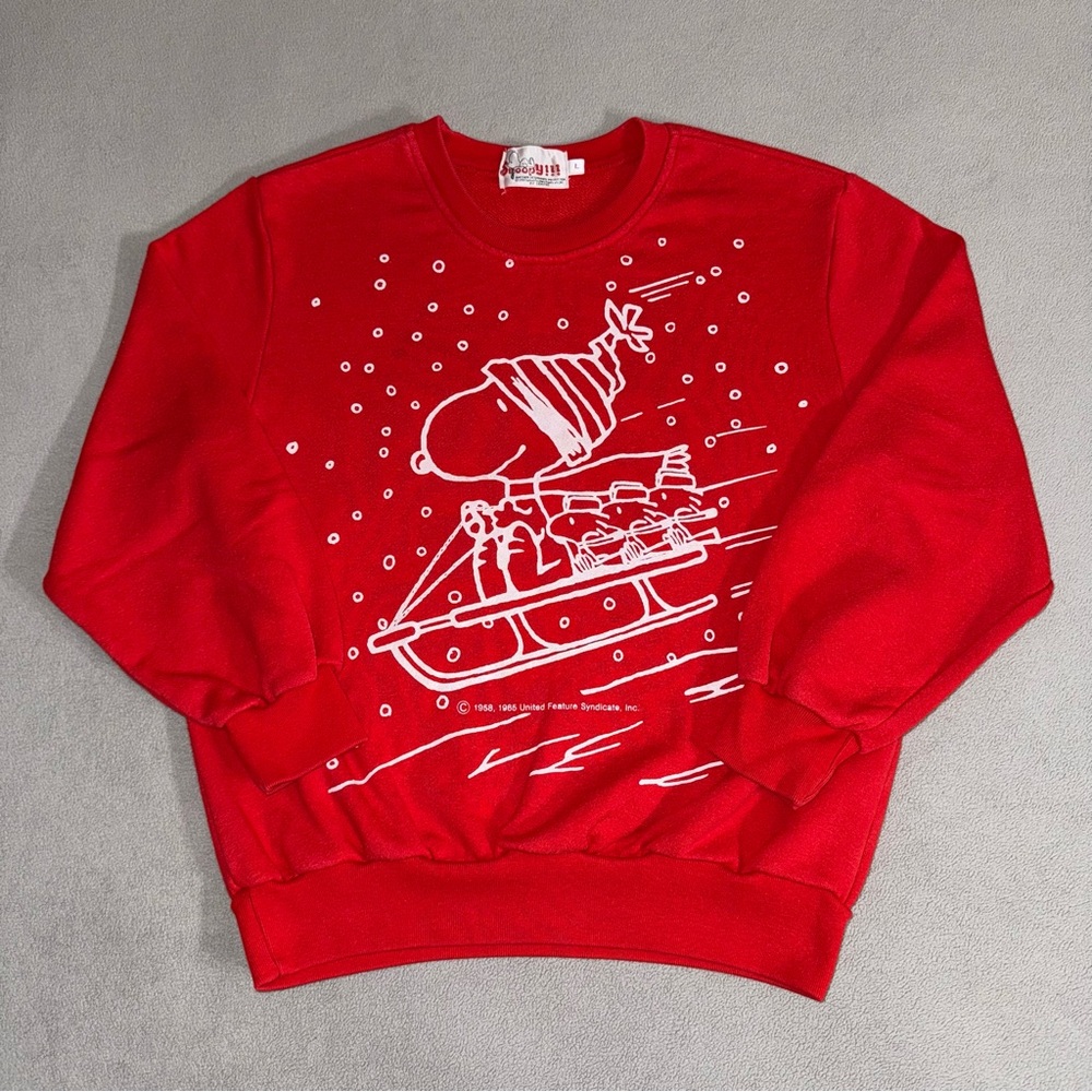 Vintage 80s Snoopy Woodstock Christmas Sled Sweatshirt Size M Pop Art Cartoon